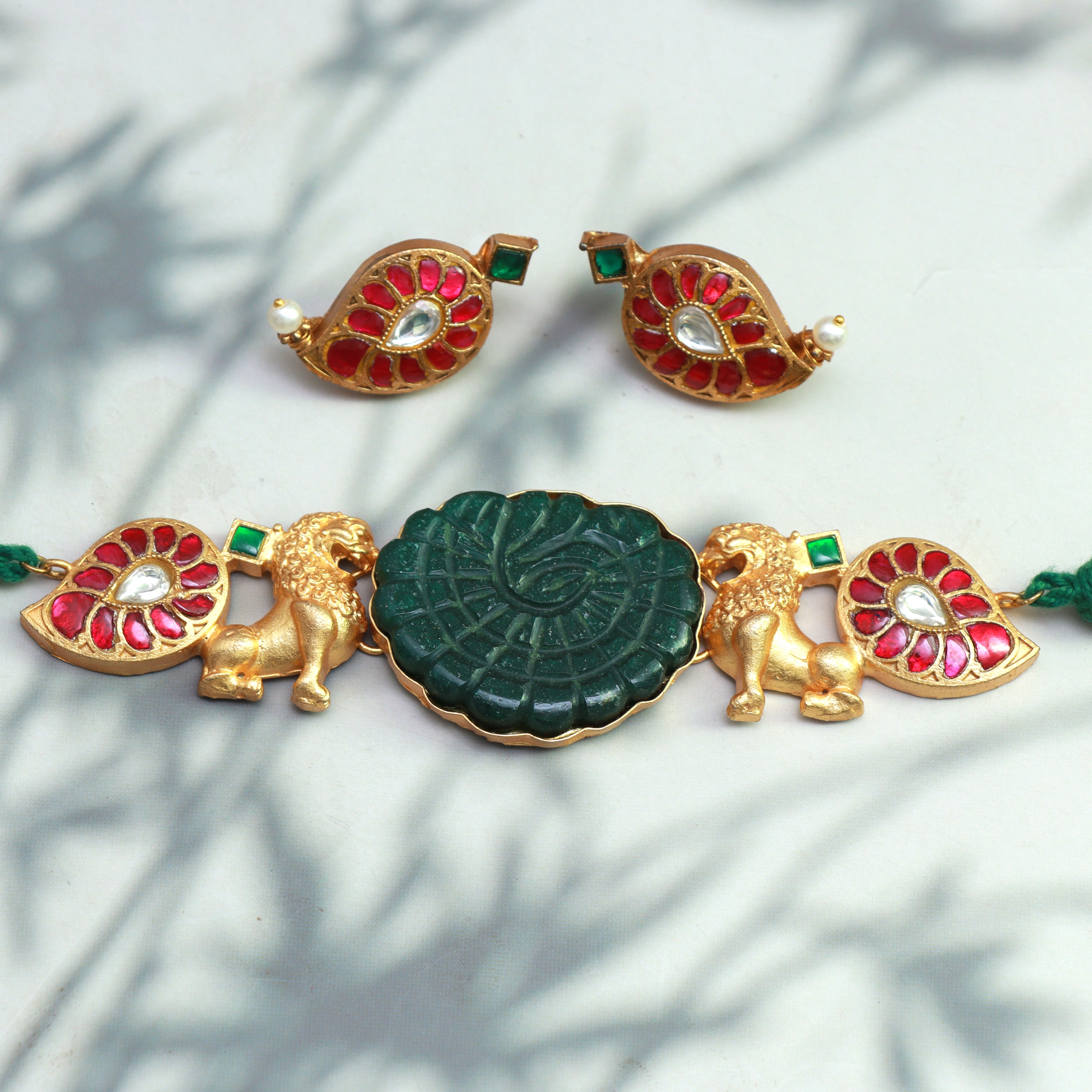 Regal Lion Emerald Choker Set - Dropdeadgorgeous