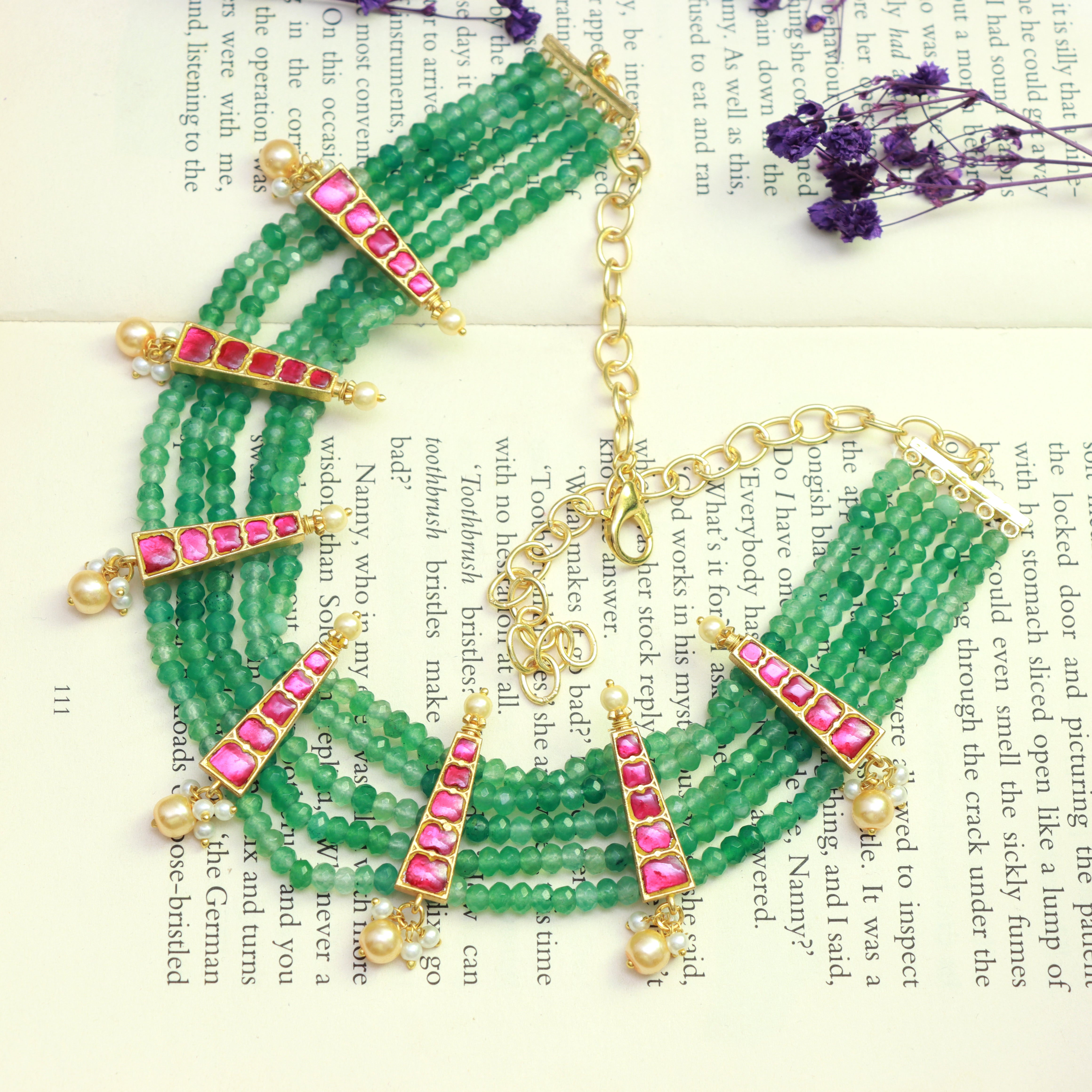 Kundan Patti Emerald Beads Haar with Danglers - Dropdeadgorgeous