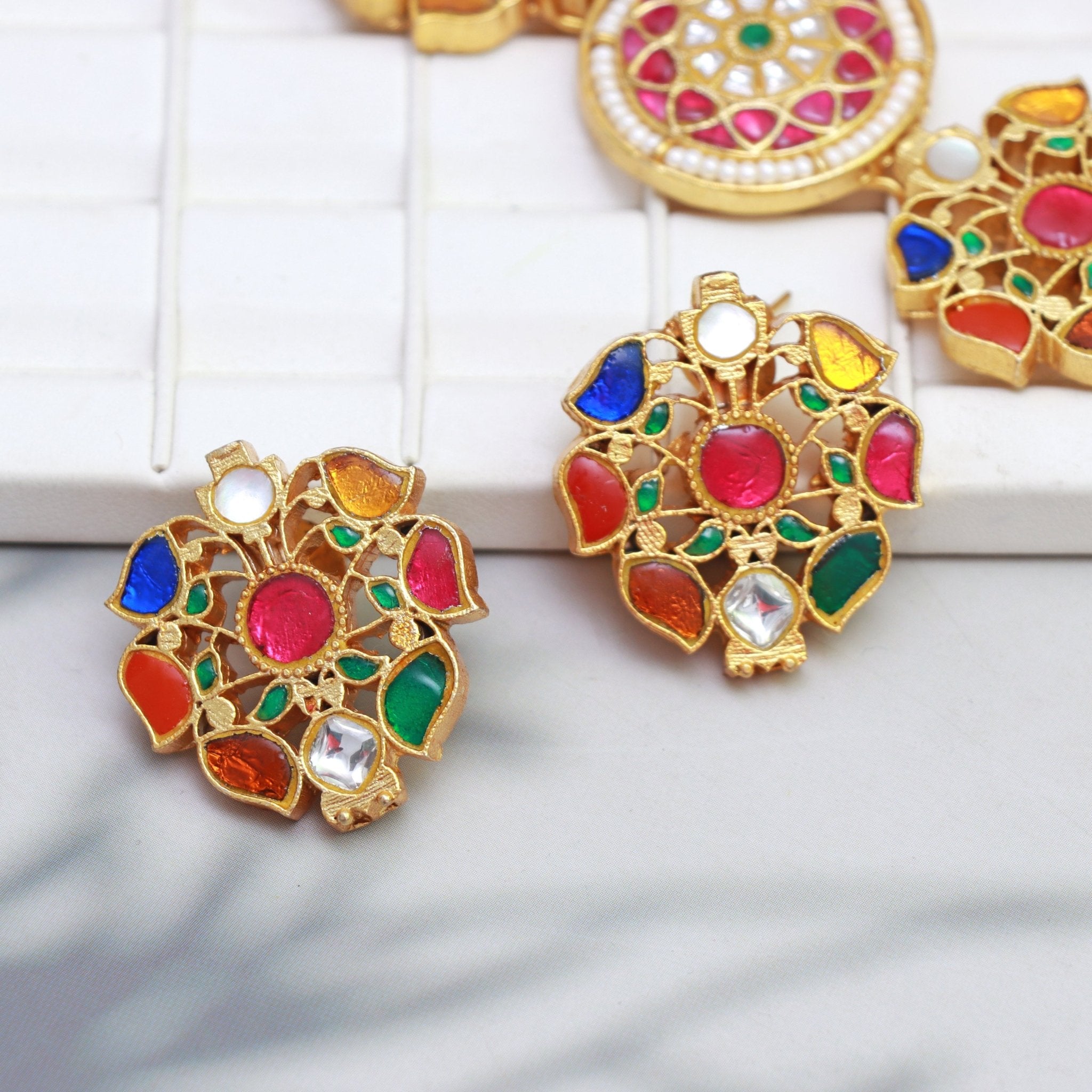 Navratna Radiance Choker Set - Dropdeadgorgeous